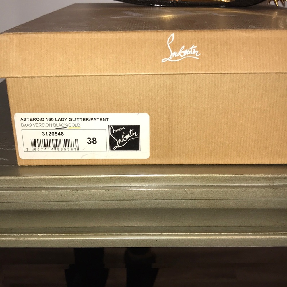Shoes - Picture 5 of 5